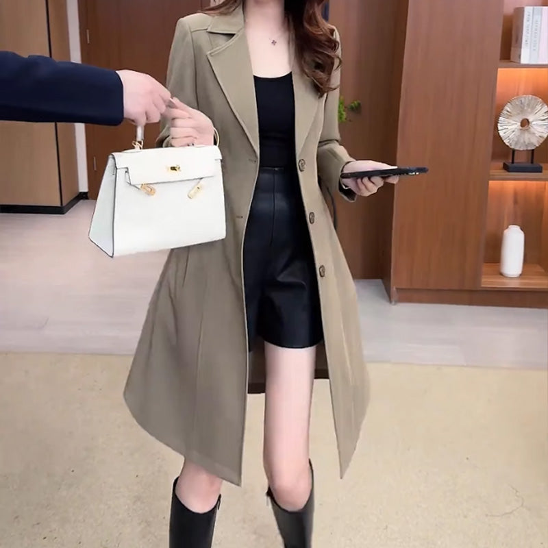 GABARDINA LARGA Y ELEGANTE ABRIGADA